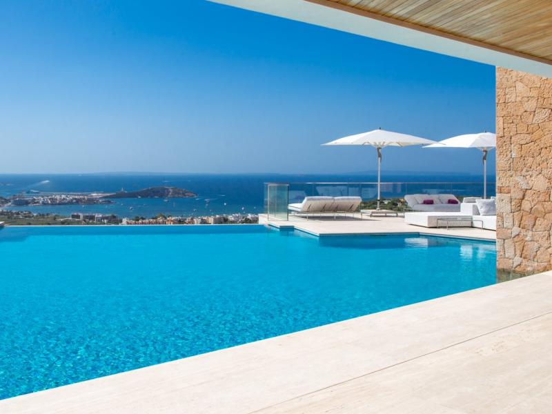Villas on Ibiza near beaches